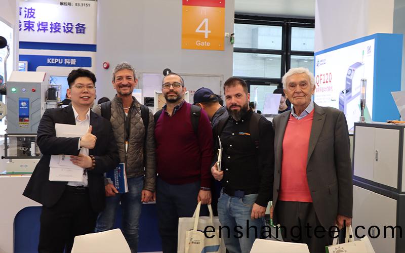 1711501856846952.jpg 配(pei)圖1.jpg